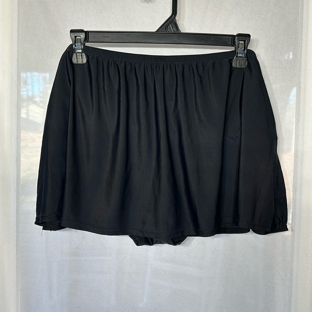 18W-20W 2XL Black swim suit skirt